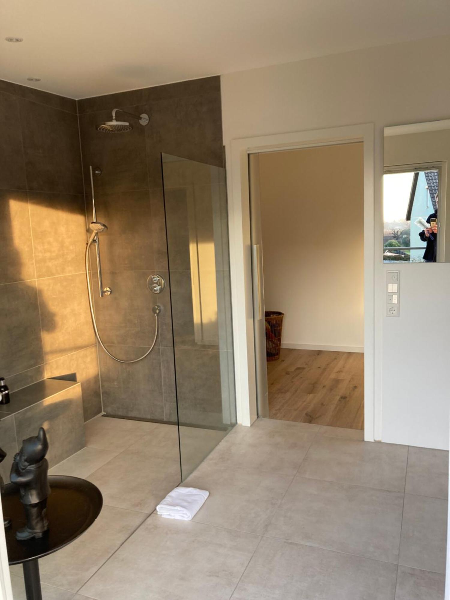 Neues Penthouse-Loft Mit Konuskarte Fuer Gratis Oepnv Lägenhet Ehrenkirchen Exteriör bild