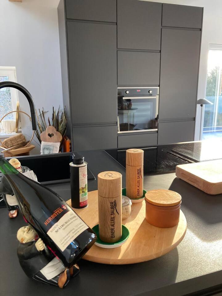 Neues Penthouse-Loft Mit Konuskarte Fuer Gratis Oepnv Lägenhet Ehrenkirchen Exteriör bild