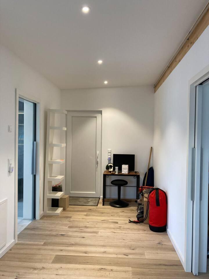 Neues Penthouse-Loft Mit Konuskarte Fuer Gratis Oepnv Lägenhet Ehrenkirchen Exteriör bild