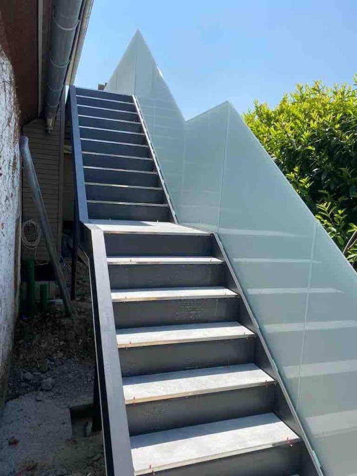 Neues Penthouse-Loft Mit Konuskarte Fuer Gratis Oepnv Lägenhet Ehrenkirchen Exteriör bild